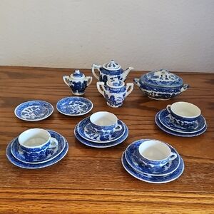 22 Piece Mini Blue and White Porcelain Tea Set Made In Japan